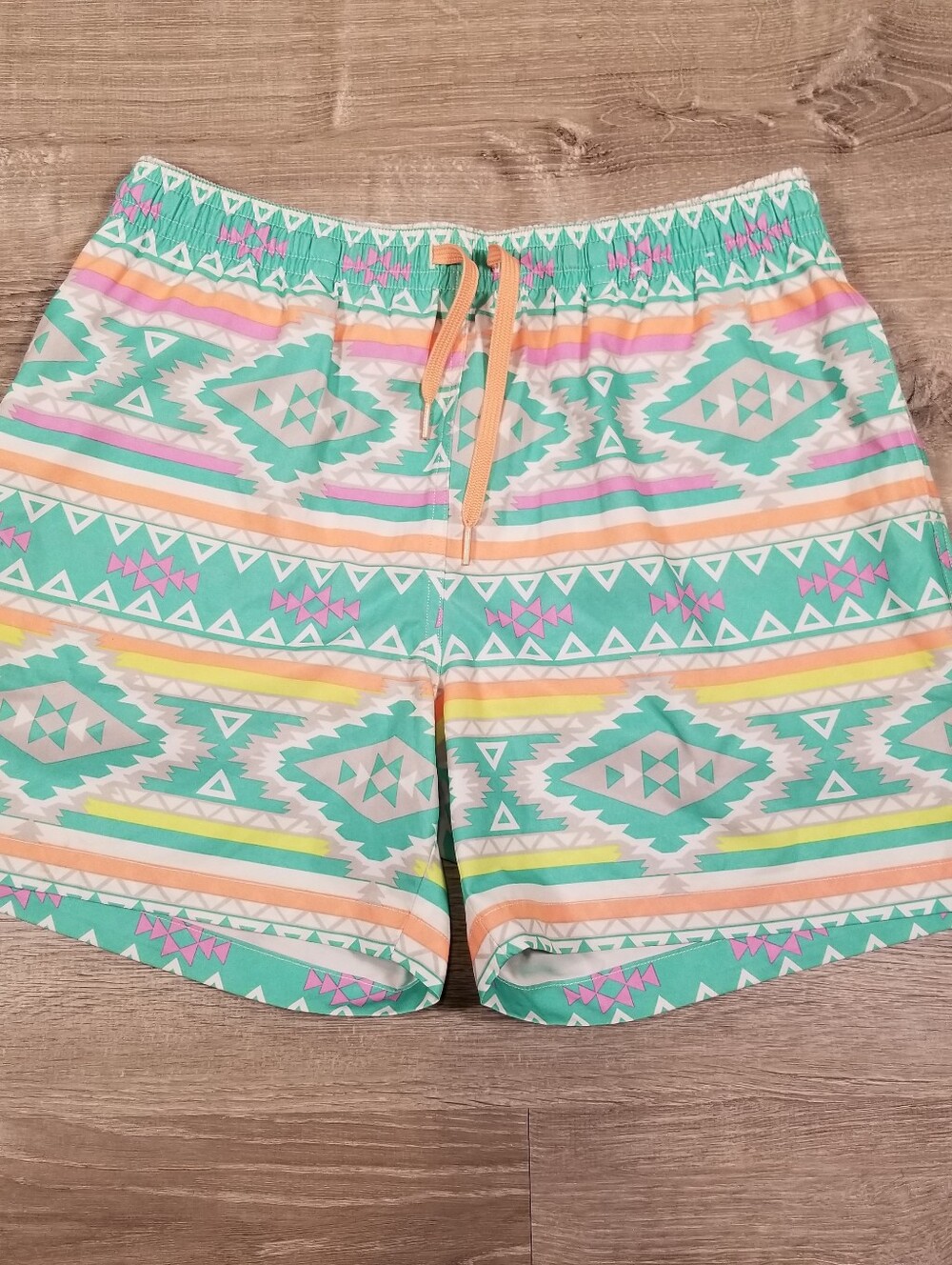 Chubbies Shorts Aztec The En Fuegos 5.5" Classic Swim Trunks Lined Men’s Medium